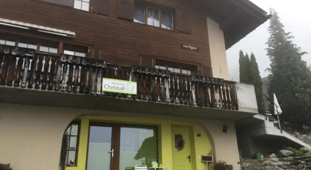 Christall, จอง โรงแรม Andest Surselva