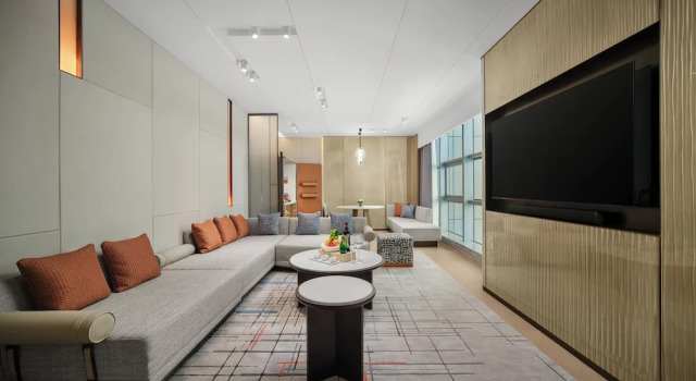 Двухместный клубный номер Premium Crowne Plaza Zhongshan Torch High-tech Zone by IHG