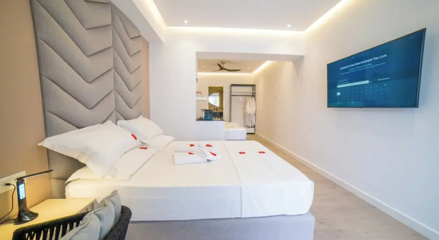 Люкс Superior Adam & Eve Suites