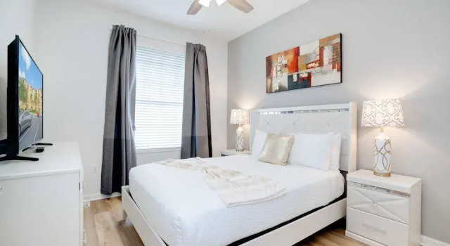 Spacious and Lovely 3BD Unit With Balcony, Close to the Convention Center #3vc309, Varaa Huoneisto Orlando Kissimmee