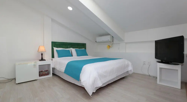 Номер Standard Seaview Pension
