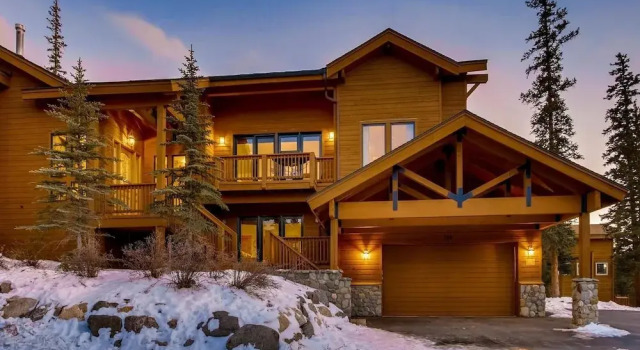 Summit Peaks View by RedAwning, Rezerwuj Hotel Hotele w Vail Ski z parkingiem, Parking