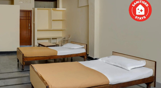 SPOT ON 43890 Kaveri Lodge, Rezerwuj Hotel Hajdarabad 
