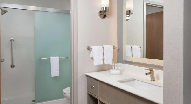 Двухместный люкс c 1 комнатой Homewood Suites By Hilton Cincinnati Midtown