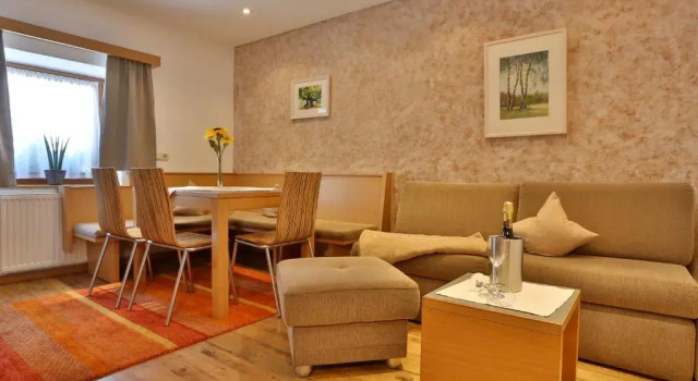 Апартаменты c 1 комнатой Apartmenthaus JÖRG, im SOMMER inklusive Super-Sommer-Card