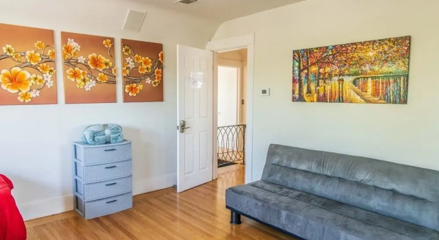 Large and Bright 3 Bedroom With Room For 7, Забронировать Отель Сан-Бруно San Mateo County