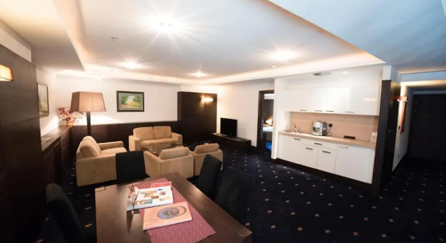 Люкс Presidential Hotel Europe