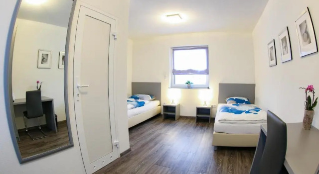 Gästehaus Strauss, Rezervați Hotel Rodgau Hessen