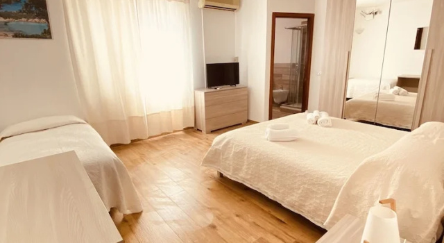 Двухместный номер Deluxe с балконом Affittacamere Ciros House