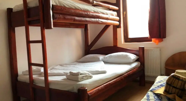 Complex Turistic Alpina Blazna Sant, Book Guesthouse  