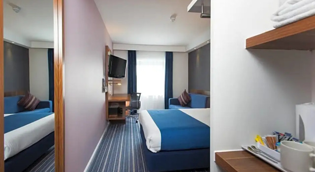 Семейный номер Standard Holiday Inn Express London - Wimbledon South by IHG
