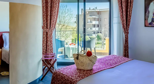 Трёхместный номер Superior с видом на море Hotel Nettunia