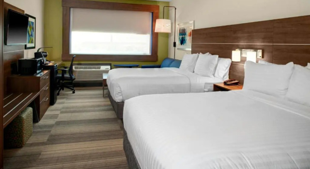 Люкс с 2 комнатами Holiday Inn Express & Suites Houston NW - Cypress Grand Pky by IHG