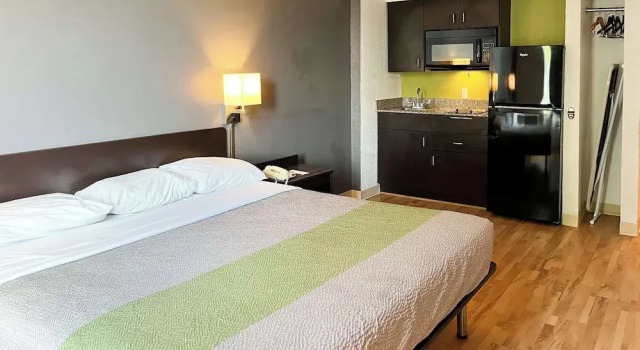 Номер Standard Studio 6 Suites Clarion, PA