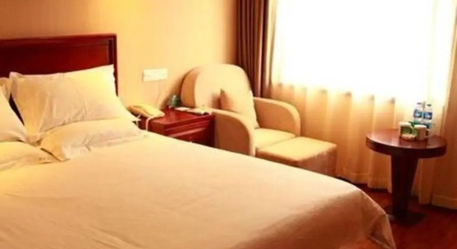 Двухместный номер Standard GreenTree Inn Chuzhou Wandong International Car City Express Hotel