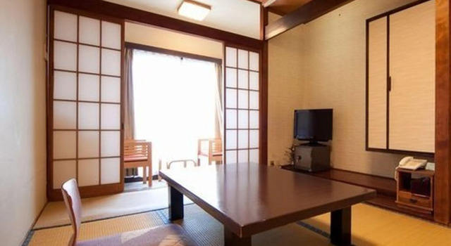 Четырёхместный номер Standard Beppu Kannawa Onsen Oniyama Hotel