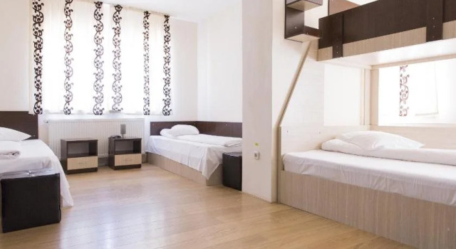 Hostel Holland Bacau, Đặt Nhà trọ Hostel ở Carpathians - Romania, Nhà trọ