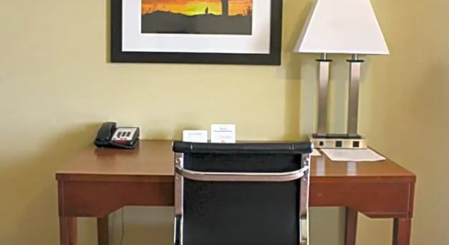 Четырёхместный номер Standard Southern Inn & Suites Lamesa