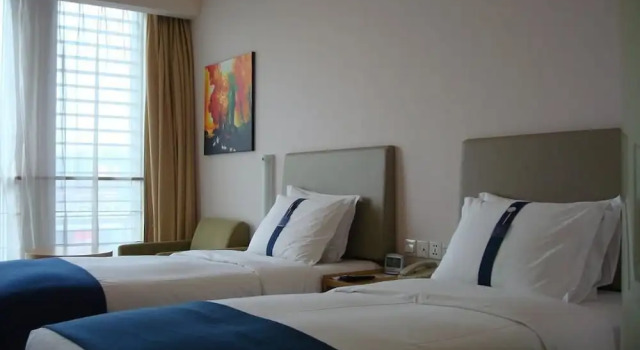 Holiday Inn Express Shanghai Meilong