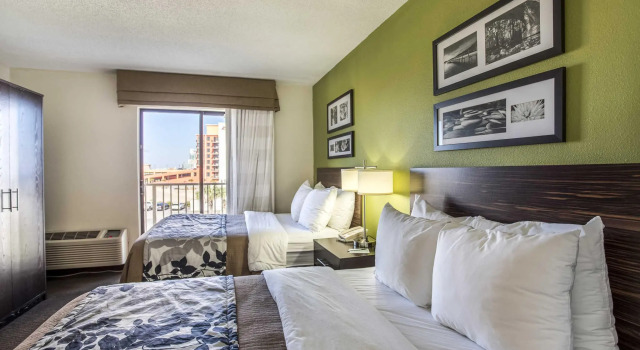 Четырёхместный номер Standard Sleep Inn Orange Beach