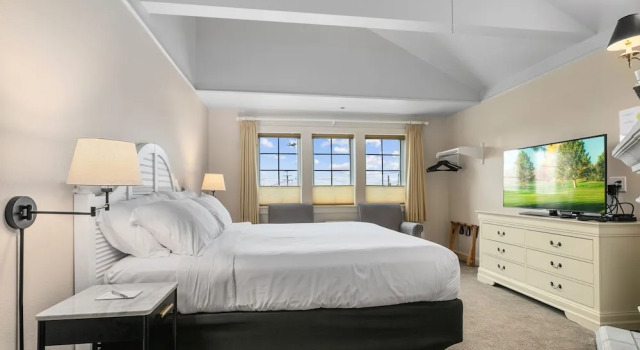 Номер Standard с частичным видом на море Saratoga Inn