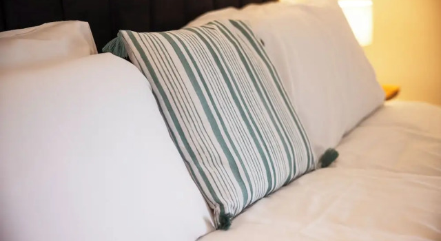 Номер Standard The Waters Edge Hotel