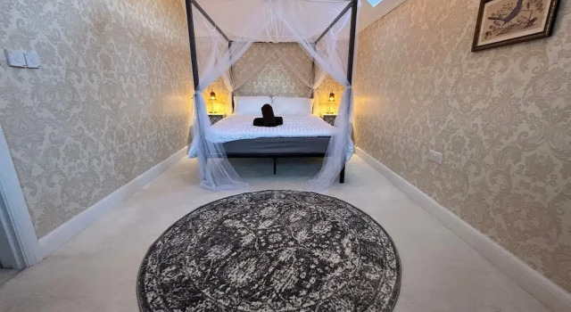 Коттедж Classic Elegant Retreat: Classic Style and Modern Comfort
