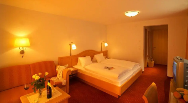 Haus Sonnseite, Rezerwuj Hotel Hotele w Bregenzerwald z parkingiem, Parking