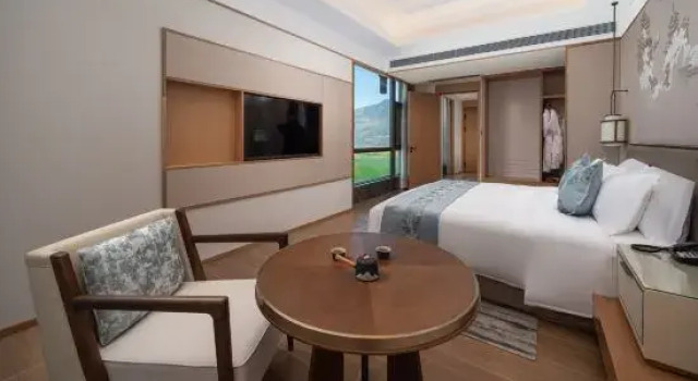 Семейный люкс Executive с видом на горы Xinhe International Hotel