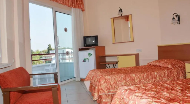Двухместный номер Standard с видом на бассейн Side Kervan Hotel