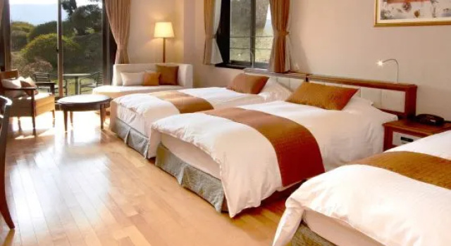 Трёхместный номер Standard Hotel de Yama, Hakone Lake Side