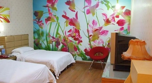 Silver Spring Hotel, Rezerwuj Hotel Hotele w Shenzhen z parkingiem, Parking