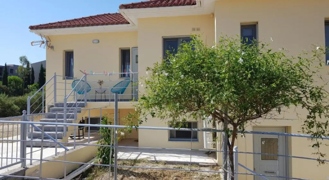 Xi House, Забронировать Отель Мантзиваната Кефалония, рядом с Пляж Кси