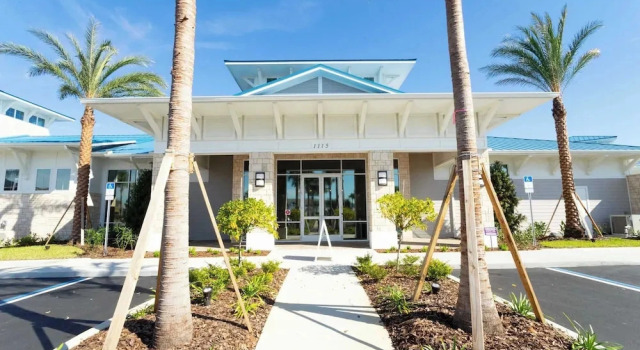 Luxury Townhouse w/ Private Pool Near Clubhouse, Rezerwuj Hotel Four Corners Floryda