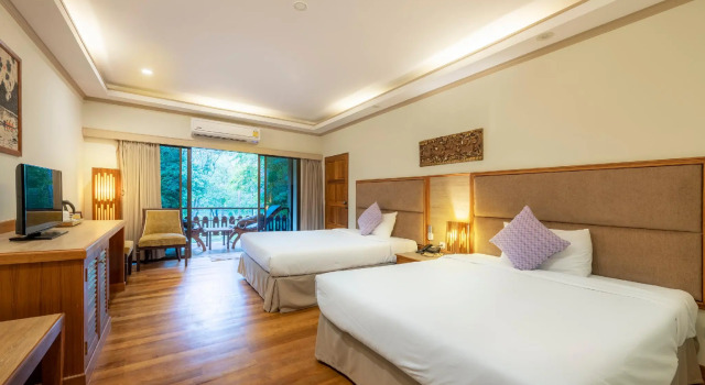 Люкс с красивым видом из окна Vana Varin Resort