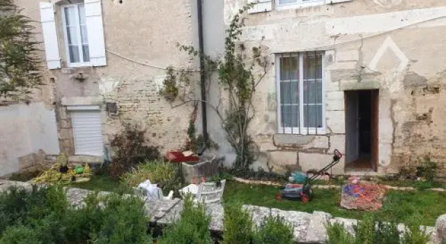 La poupée Bru, Reservar Hotel Les Riceys Aube, perto de Maison de Champagne