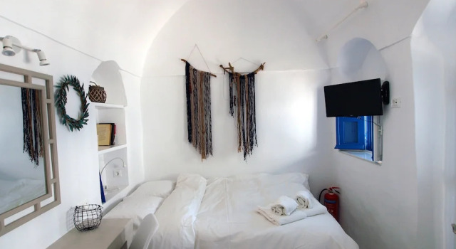Коттедж Santorini Caves