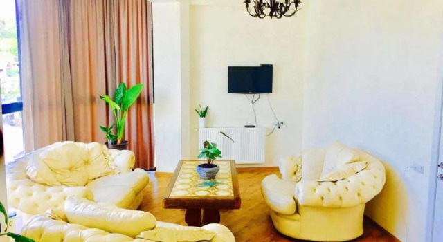 Апартаменты 3 Bedroom 2 Bathroom Apartment