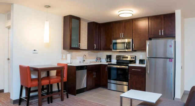 Двухместный люкс c 1 комнатой Residence Inn by Marriott Green Bay Downtown