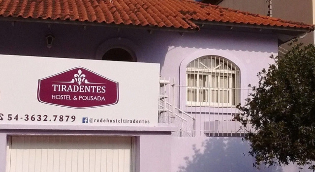 Hostel Tiradentes 774, Забронировать Хостел Пасу-Фунду Риу-Гранди-ду-Сул