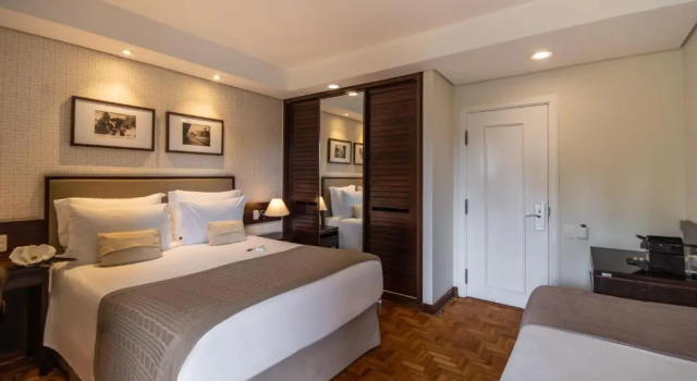 Трёхместный номер Deluxe Hotel Vila Inglesa