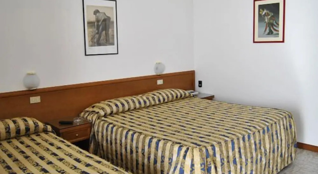 Четырёхместный номер Standard HOTEL SANTOROTTO di FABIO TERROSI