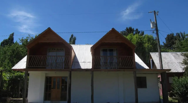 Camping & Hospedaje Rio Laja, Rezerwuj Pole kempingowe Salto del Laja 