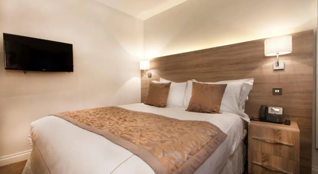 Трёхместный номер Standard c 1 комнатой Отель Shepherds Bush London