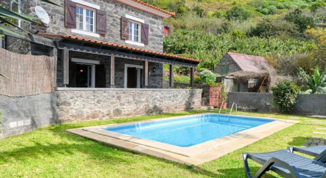 Коттедж Casa do Pombal a Home in Madeira