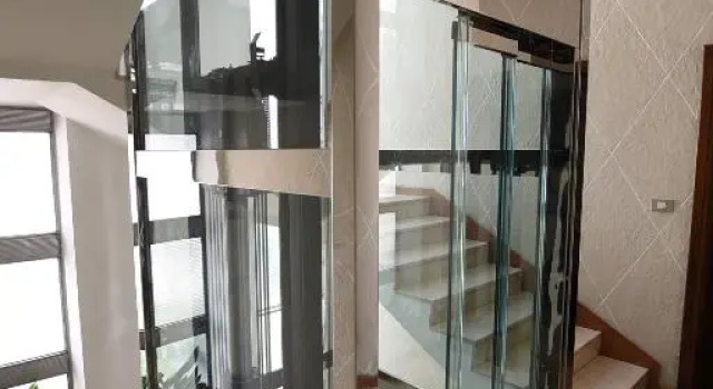 Lake Como Holiday Apartments, Забронировать Апартаменты/квартира Отели Комо с парковкой, рядом с Площадь Кавур, Парковка