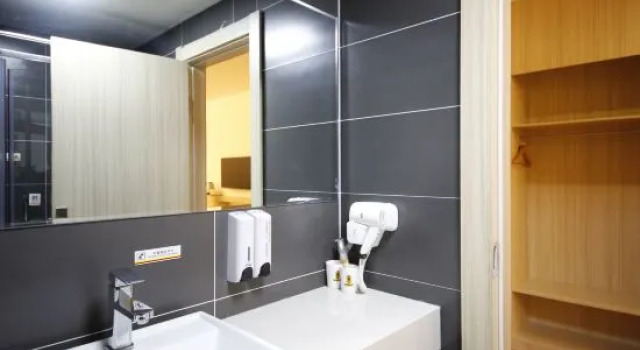 Кровать в общем номере Super 8 Inn Jilin Shenzhen Street