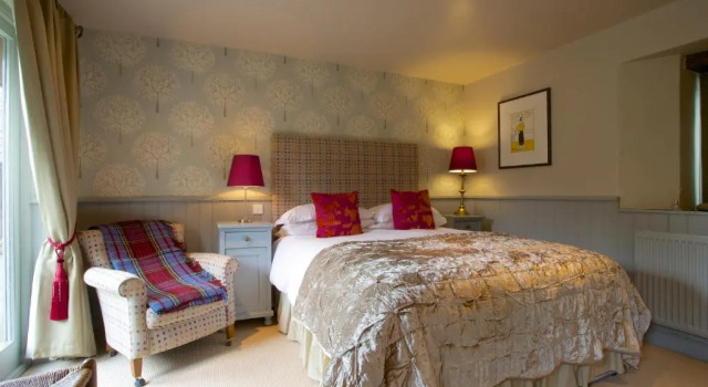 Номер Luxury Pear Tree Inn Whitley