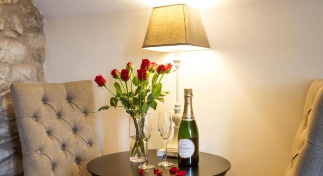 Люкс Deluxe Romneys Apartments & Suites