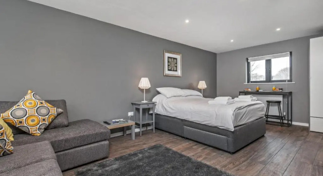 Paddock Drive, Prenota Hotel Winchester Hampshire